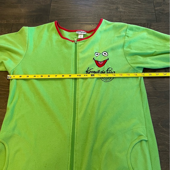 5/$25 Adults Medium Kermit the Frog Footie Onesie Sleeper Pjs Pyjamas Muppets - Picture 11 of 15
